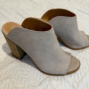Express Textured Taupe Mules